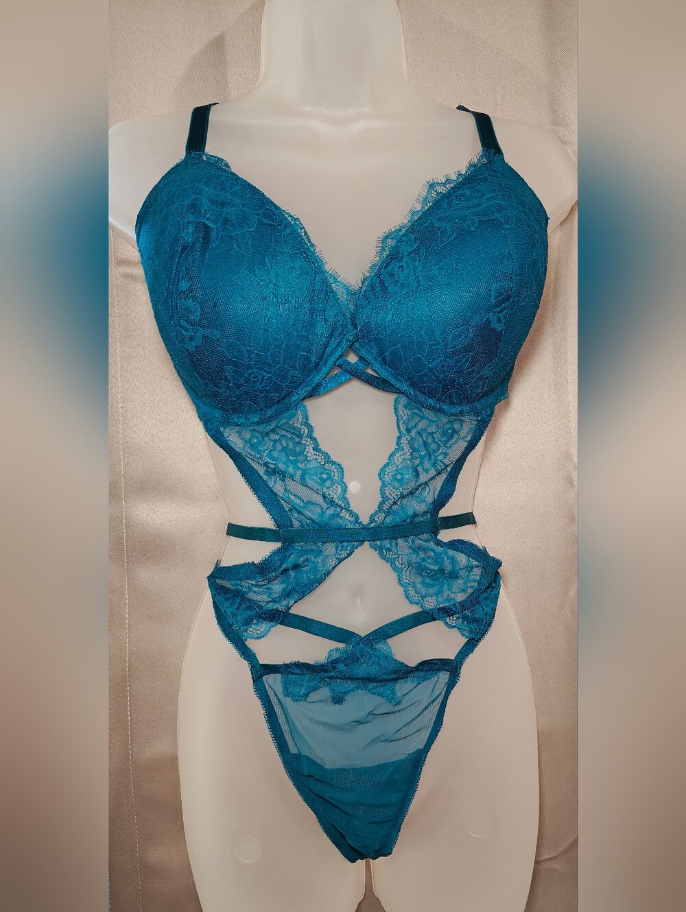 💋NWT Plus Size Victoria’s Secret Very Sexy Cutout Lace Push-Up Lingerie Teddy💋